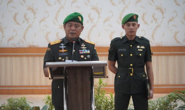 Danrem 042/Gapu Brigjen TNI Supriono S.IP., M.M memimpin langsung Acara serah terima jabatan Pejabat Korem 042/Gapu