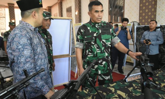 Danrem 042/Gapu Kolonel Inf Rachmad S.I.P mengikuti Lounching Program Unggulan Pangdam II/Sriwijaya “Kodam II/Sriwijaya Masuk Kampus”