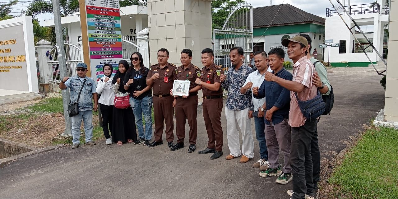 LSM AKRAM dan Keluarga Akan Datangi Mabes Polri Minta Keadilan Atas Kasus Anwar Sadat Kesan Dipaksakan Oleh Polres Muaro Jambi.