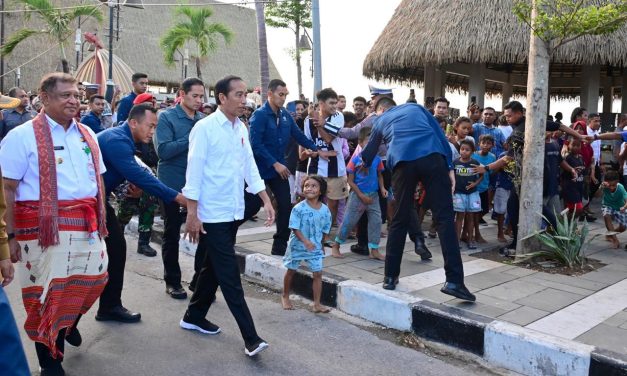 Tanam Pohon Bersama Masyarakat, Presiden: Ini Tindakan Nyata Hadapi Perubahan Iklim