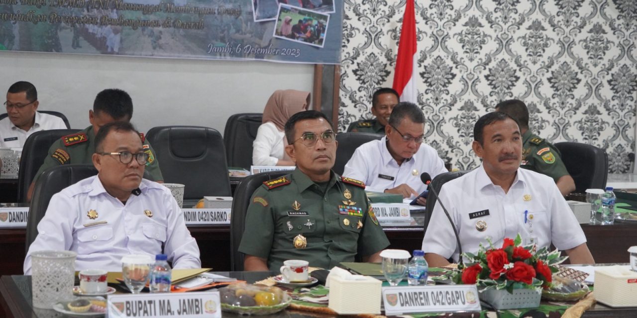 Danrem 042/Gapu Kolonel Inf Rachmad S.I.P mengikuti Rapat Paripurna (Rapurna) TMMD ke-44 Tahun 2023