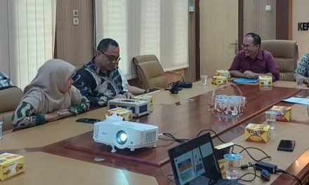 Kepala Dinas Sosialdukcapil Provinsi Jambi Drs. M. Arief Budiman M.H menerima kunjungan DPRD Provinsi Banten Tahun 2023