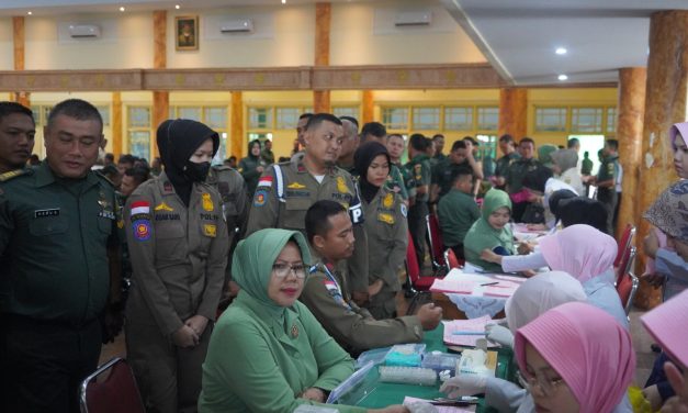Danrem 042/GAPU Turut Mendonorkan Darahnya