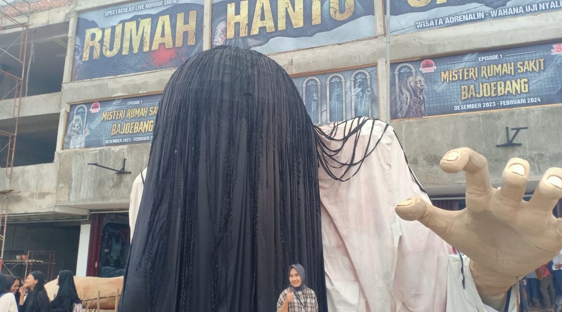 Wahana Horor Indonesia berada di kawasan Jambi Bussines Center telah dibuka sejak 3 hari lalu, mari para pengunjung ramaikan.