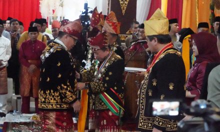 Letnan Jendral Tni H.Hilman Hadi,S.I.P, MBA, M.Han. Terima Gelar Kehormatan Adat Melayu Jambi.