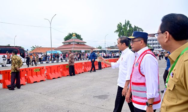 Presiden Jokowi Resmikan Terminal Pakupatan Tipe A di Kota Serang