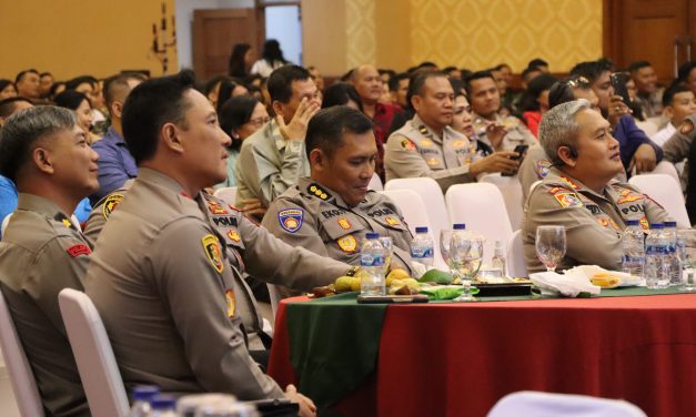 Kapolresta Jambi hadiri Perayaan Natal TNI-POLRI Tahun 2023 di Ratu Convention Centre (RCC) Kota Jambi.
