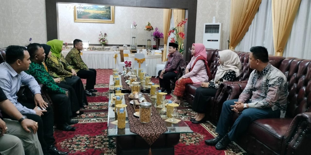 Jalin Sinergitas, Bupati Sarolangun Silaturahmi Dengan Dandim 0420/Sarko