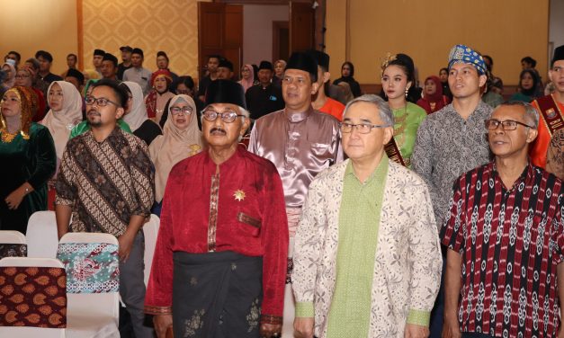 Kabag Ren Polresta Jambi Hadiri Acara Malam Apresiasi Seni Melayu Jambi 2024 di Ballroom Ratu Convention Centre (RCC).
