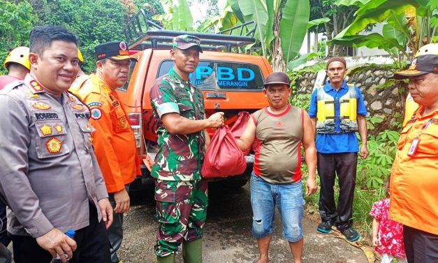 Dandim 0420/Sarko, Bersama Porkopimda Tinjau Lokasi Bencana Banjir
