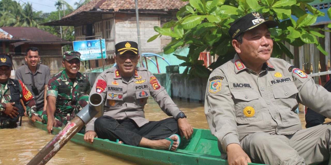 Cek Ke Lokasi Yang Terkena Banjir, Dandim 0420/Sarko Dan Porkopimda Adakan Monitoring Daerah