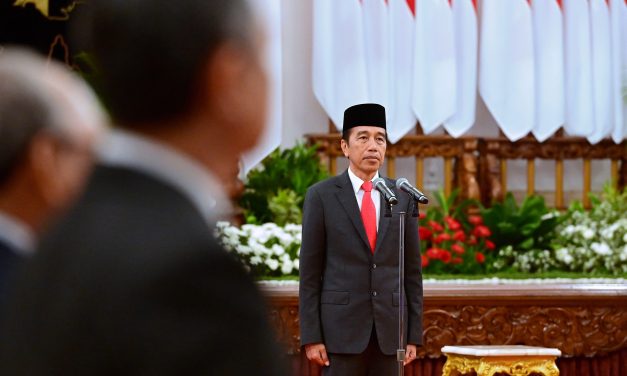 Presiden Jokowi Saksikan Pengucapan Sumpah Arsul Sani sebagai Hakim Konstitusi