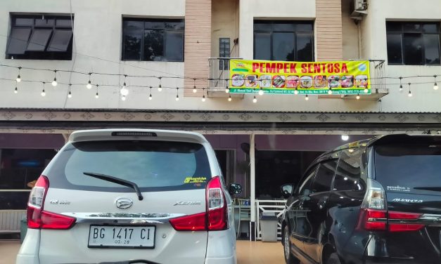 Di Duga penyimpangan penggunaan Gas LPG 3Kg Bersubsidi Oleh Rumah Makan Khas Palembang “Pempek Sentosa”.