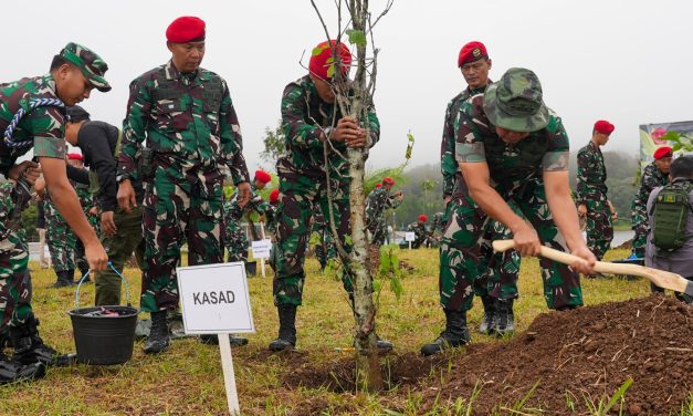 Panglima TNI dan Kasad Kompak Serukan Cintai Alam