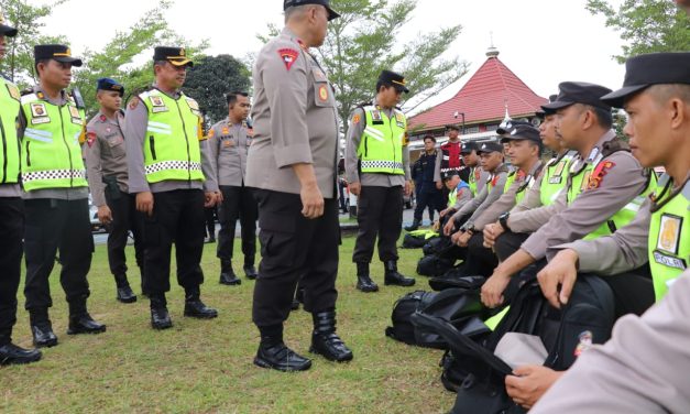 Tiba di Mapolres Muaro Jambi, Wakapolda Jambi, Brigjen Pol. Edi Mardianto Disambut Kapolres Muaro Jambi, Akbp Wahyu Bram dan Personel Polres Muaro Jambi,