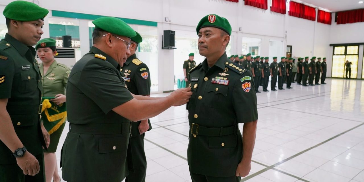 Kapuskesad Pimpin Serah Terima Jabatan Dircab Puskesad