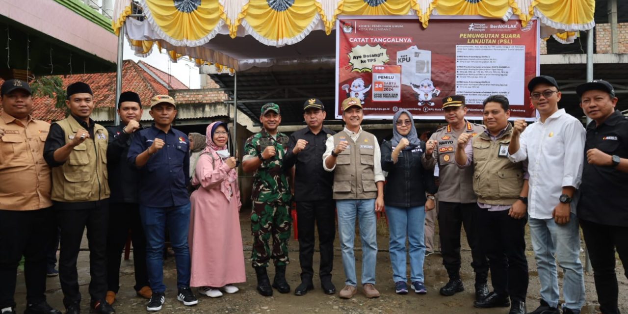 Pastikan Pemungutan Suara Lanjutan Berjalan Kondusif Dandim 0418/Palembang Bersama Forkompinda Tinjau TPS