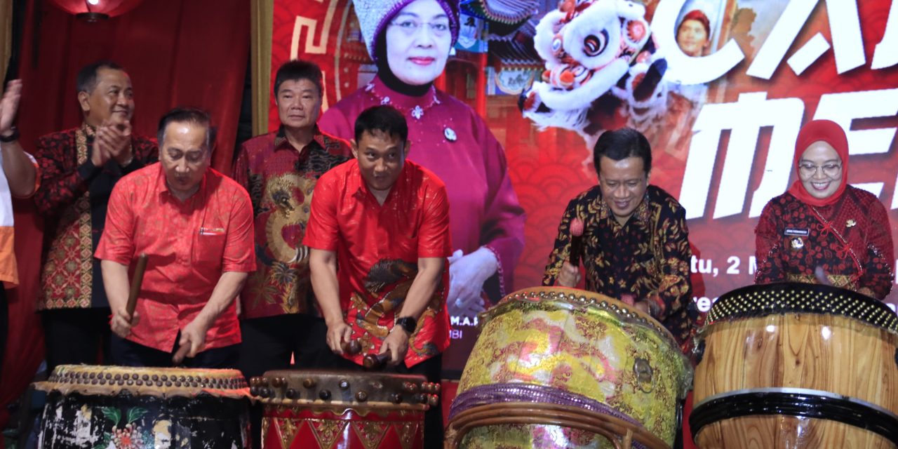 Kapolresta Jambi Dampingi Pj. Walikota dan Staf Ahli Gubernur Dalam Acara Perayaan Festival’ Cap Go Meh 2575 Gong Xi Fa CAI 2024.