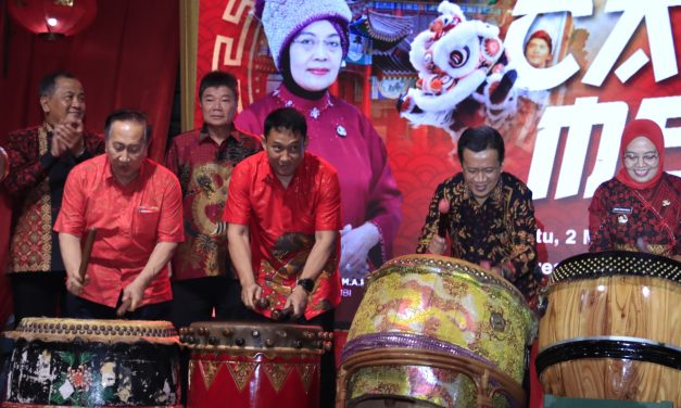 Kapolresta Jambi Dampingi Pj. Walikota dan Staf Ahli Gubernur Dalam Acara Perayaan Festival’ Cap Go Meh 2575 Gong Xi Fa CAI 2024.