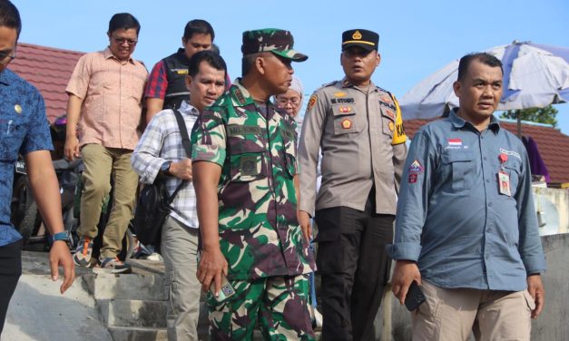 Polres Muaro Jambi Bersama Forkopimda laksanakan kegiatan inspeksi mendadak (SIDAK) di Pasar Kalangan Kelurahan Jambi Kecil, Kecamatan Maro Sebo.
