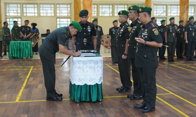 DANREM 042/GAPU Pimpin Acara Sertijab Pejabat Kasi Intel Dan Kasi Pers KASREM 042/GAPU