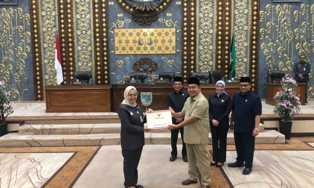 Kapolsek Kota Baru Hadiri Rapat Paripurna DPRD Kota Jambi.