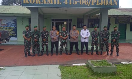 Waka polres Muaro Jambi kunjungan ke Koramil 415-06/pijoan di sambut baik oleh Danramil Pijoan, Kapten Inf Julian Timur