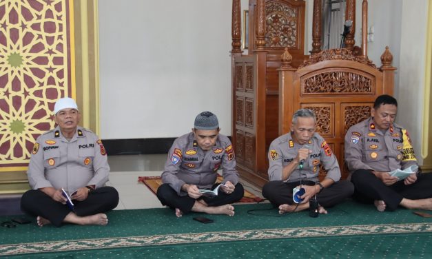 Tingkatkan Ketaqwaan dan Keimanan, Polresta Jambi Rutin Gelar Binrohtal Kepada Personel.