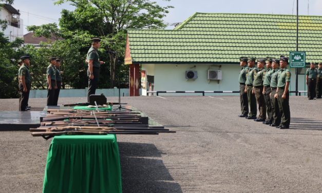 Bentuk Kepercayaan Rakyat Terhadap TNI Kodim 0418/Palembang Terima Penghargaan Danrem 044/Gapo Atas Kinerja Anggota Yang Berprestasi