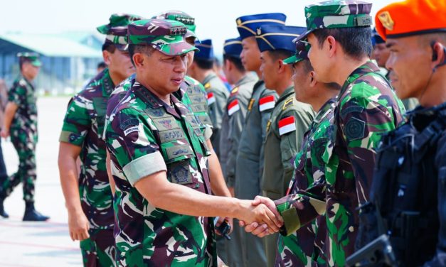 Panglima TNI Pimpin Apel Pemberangkatan Bantuan Kemanusiaan Untuk Palestina