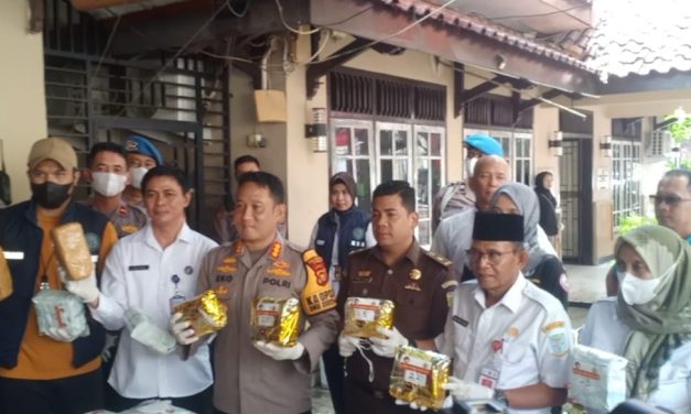 Kapolresta Jambi Kombes Pol Eko Wahyudi SIK MH Pimpin pemusnahan barang bukti narkotika,hasil penangkapan selama 4 bulan terakhir 2024