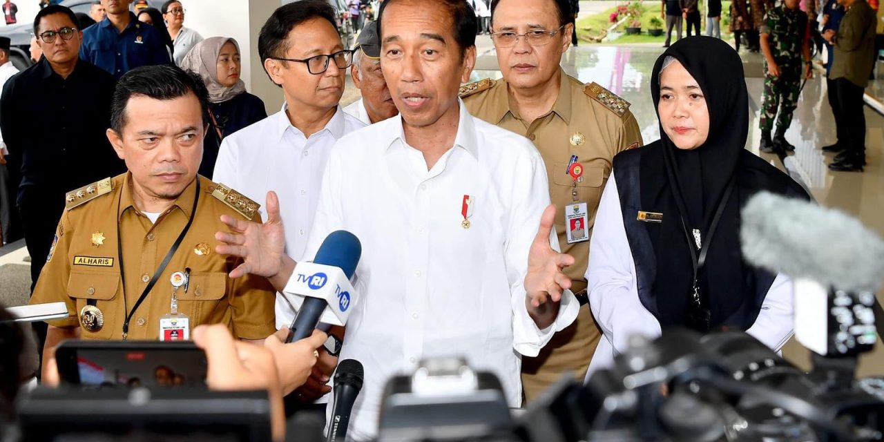 Bapak Presiden RI Ir Joko Widodo meninjau langsung fasilitas dan pelayanan kesehatan yang ada di Rumah Sakit Umum Daerah (RSUD) Sultan Thaha Saifuddin