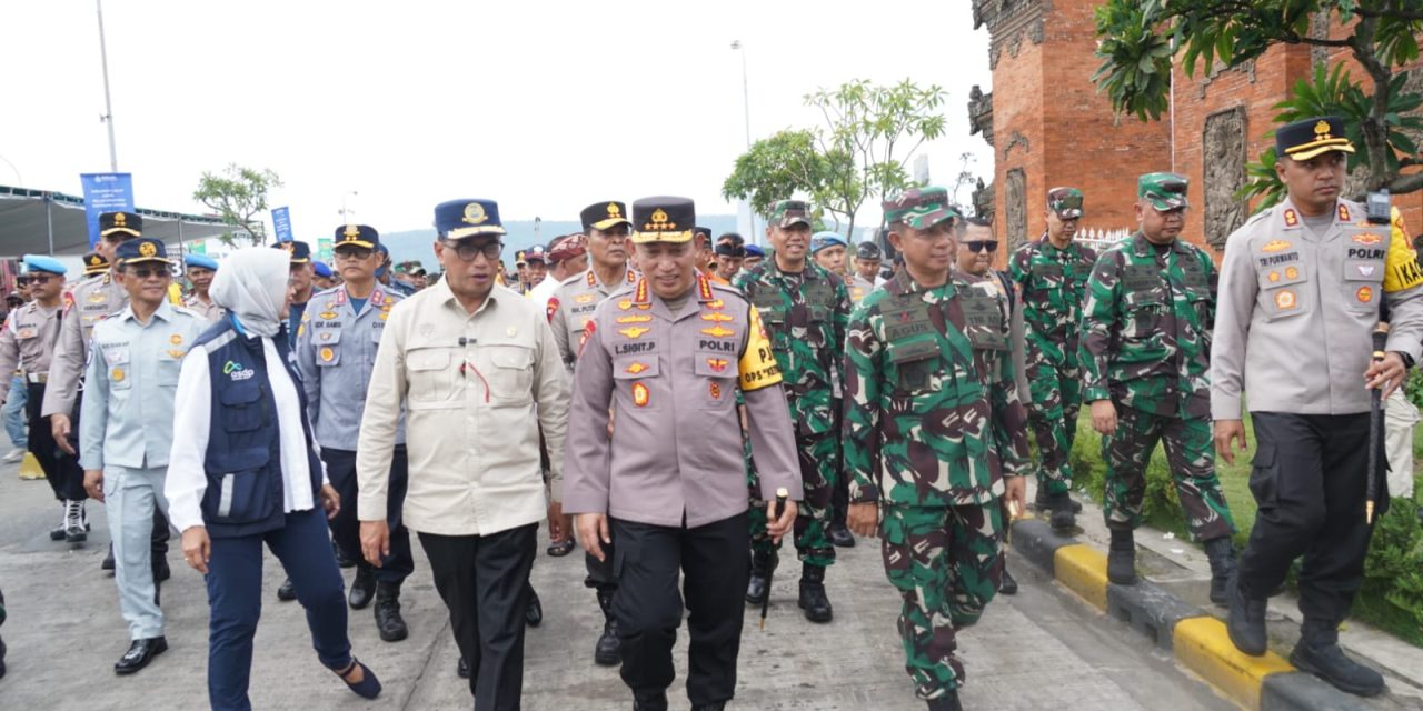 Panglima TNI Cek Kesiapan Mudik 2024 di Pelabuhan Gilimanuk, Bali