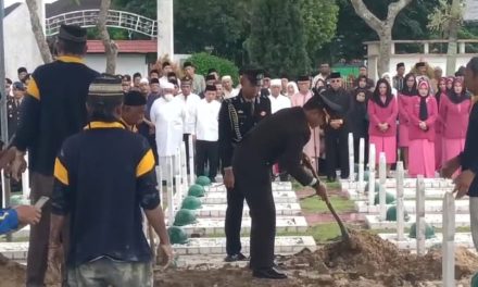 Kapolresta Jambi Irup Prosesi Pemberangkatan Jenazah Irjen Pol.(P)Muchlis AS.MH Dilaksanakan Penuh Khidmad