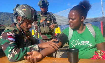 Peringati Hari Kartini, Satgas Yonif 509 Kostrad Peduli Mama Papua