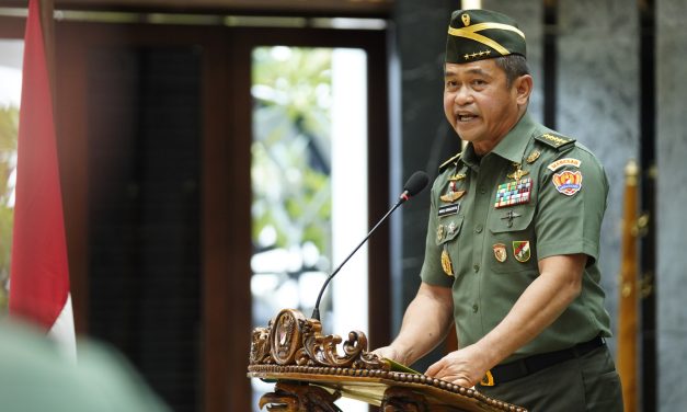 Kasad Terima Laporan Korps Kenaikan Pangkat 15 Pati TNI AD