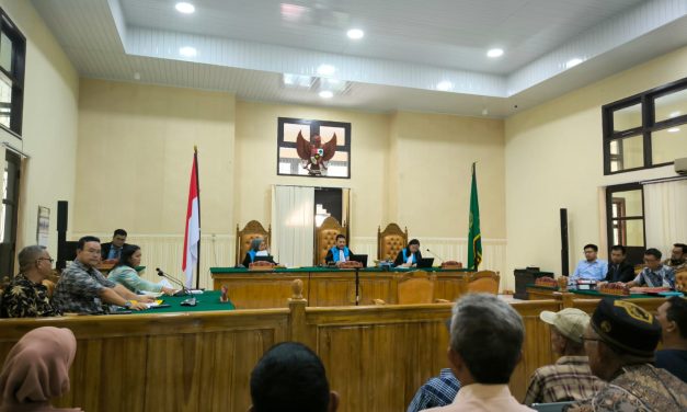 Sidang Gugatan Perkara SK Bupati Tanjung Jabung Barat Di PTUN Jambi Dengan Agenda Pemeriksaan Saksi
