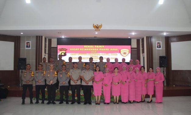 Kapolres Muaro Jambi Pimpin Serah Terima Jabatan dan Kenal Pamit Kasat Resnarkoba Polres Muaro Jambi tahun 2024