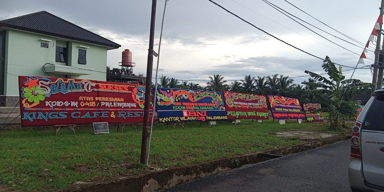 Ratusan Karangan Bunga Membanjiri Makodim 0418/Palembang