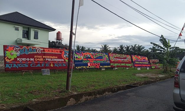 Ratusan Karangan Bunga Membanjiri Makodim 0418/Palembang