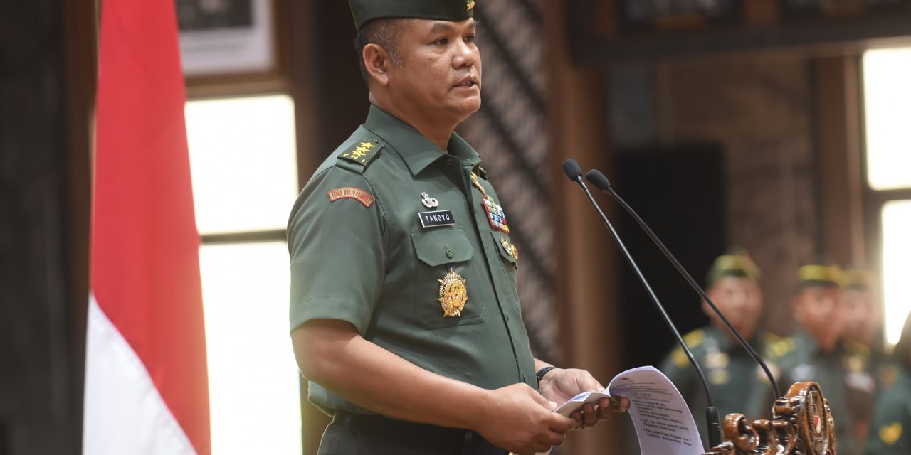 Wakasad Terima Laporan Kenaikan Pangkat 46 Pati TNI AD, Salah Satunya Mayjen Kowad Pertama