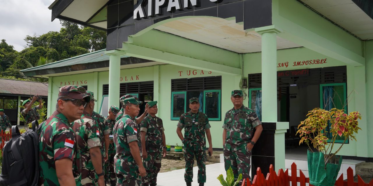Kunjungi Papua, Wakasad Tinjau Sarpras Satuan Jajaran TNI AD