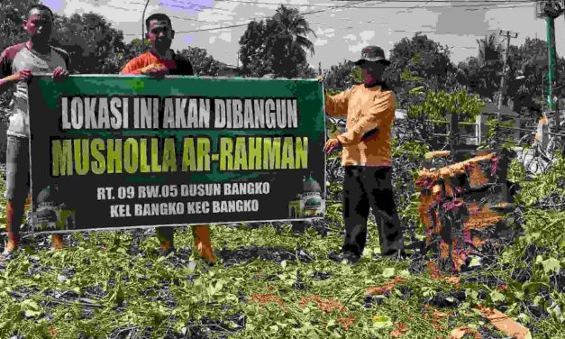 Bersinergi Dengan Koramil 09/ Bangko Dengan Masyarakat Goro Bangun Musholla