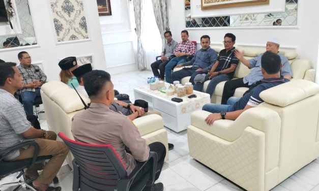 Pertemuan Antara Masyarakat Seberang Kota Jambi Dengan Kapolresta Jambi terkait Kasus Pengeroyokan di Jembatan Gentala Arasy.