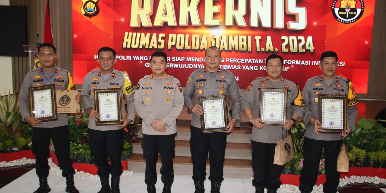 Polresta Jambi Mendapat Piagam Penghargaan Terbaik 2 Kategori Keaktifan Upload Konten (Artikel & Infografis Melalui SPIT Dari Kabid Humas Polda Jambi.