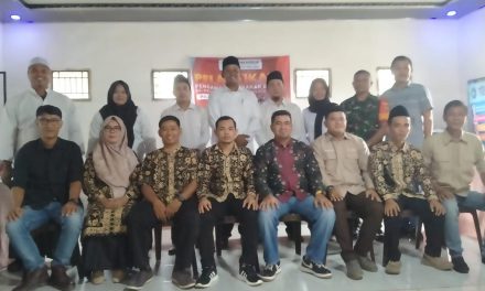 Babinsa Pelda Khairudin Menghadiri Pelantikan Anggota Panwaslu Kelurahan/Desa