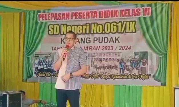 Kadisdikbud Muaro Jambi hadiri perpisahan dan pelepasan siswa-siswi kelas VI SDN 61 Kasang Pudak Tahun 2024