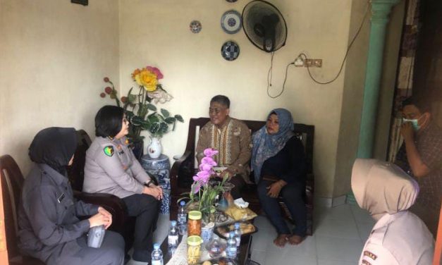 Menyambut Hari Bhayangkara ke-78, Pejabat Utama Polda Jambi lakukan anjangsana