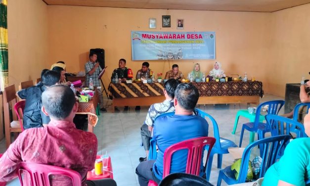 Dukung Pembangunan Desa, Babinsa Koramil 420-09/Bangko Hadiri Musyawarah Desa