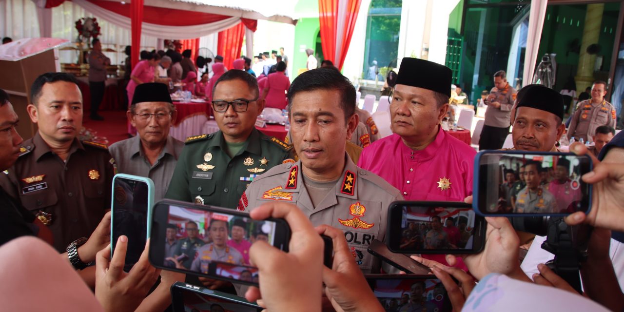 Penyerahan Sumur Bor Air Bersih, Baksos dan Bansos Oleh Kapolda Jambi.